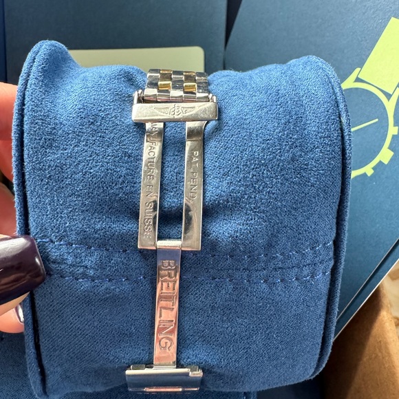 ✅SOLD Breitling Callistino
28mm Diamond Bezel Two Tone 18kt Gold Band Watch - Picture 8 of 11